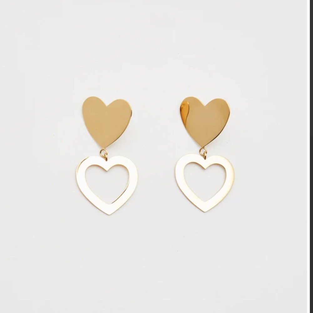 Bagatiba DOUBLE HEART STUD EARRINGS
